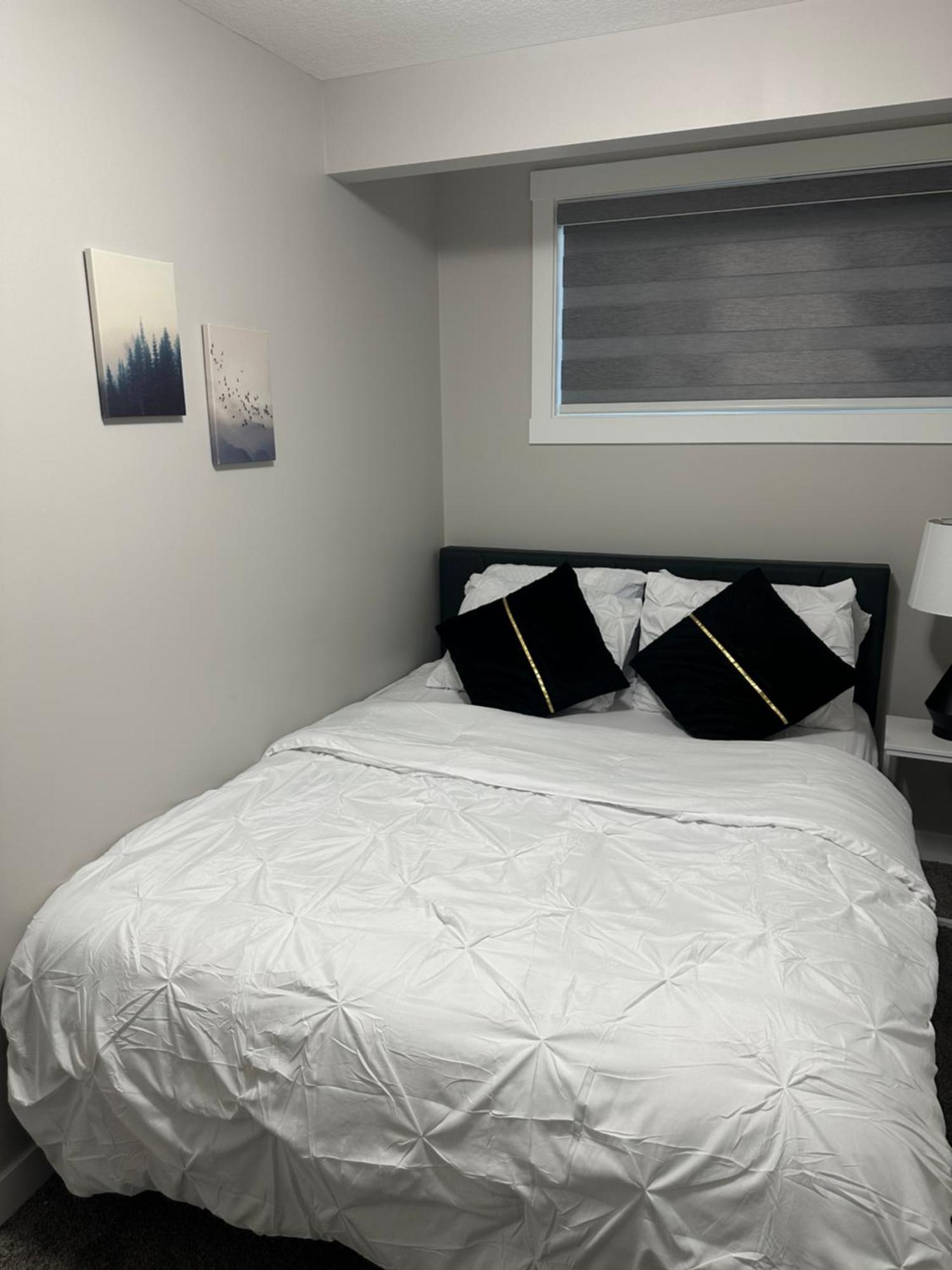 A Peaceful Cozy And Sparkling Suite In A Very Serene Atmosphere Calgary Exterior photo